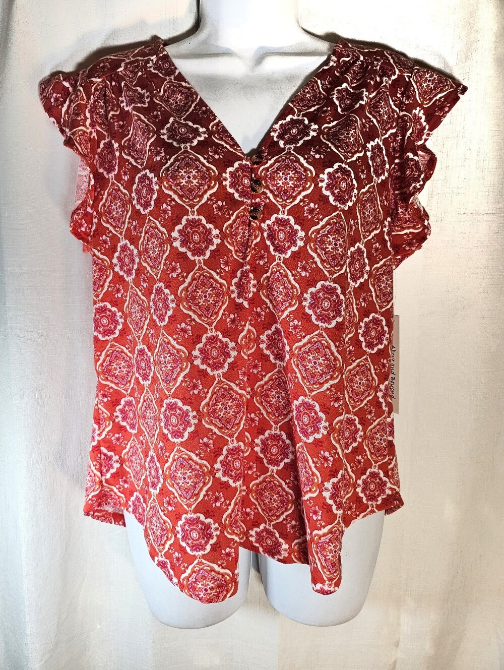 2/$20 Nwt Above And Beyond M Patterned Flutter Sleeve Top